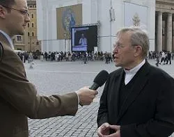 Cardinal Walter Kasper speaks with CNA's Alan Holdren?w=200&h=150