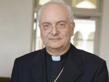 Cardinal Mauro Piacenza addressing seminarians in Los Angeles. 