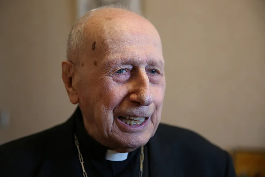 Cardinal Roger Etchegaray speaks with CNA in Rome on Oct. 17, 2014.?w=200&h=150