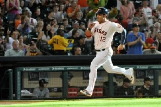 Carlos Pea heads for home plate in a June 2013 game against the Chicago White Sox Courtesy of the Houston Astros CNA US Catholic News 7 16 13
