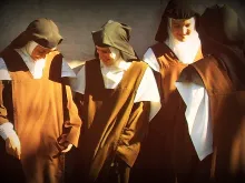 Carmelite nuns. Wikimedia Commons CC 3.0.