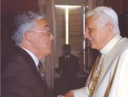 Dr. Guzmán Carriquiry and Pope Benedict / Photo ?w=200&h=150