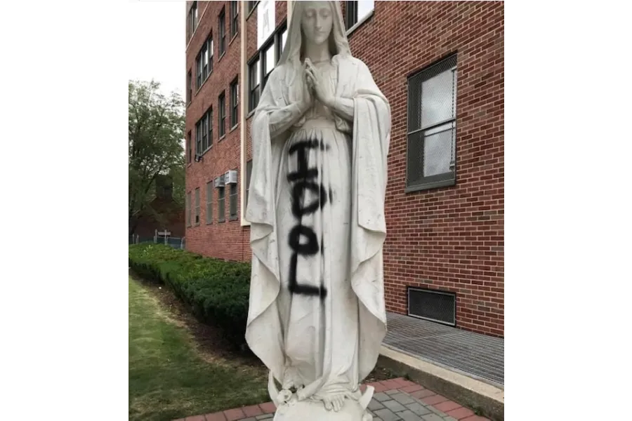 Statue of Mary outside Cathedral Prep School and Seminary, Queens, New York. ?w=200&h=150