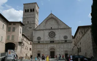 San Rufino, cathedral of the Diocese of Assisi-Nocera Umbra-Gualdo Tadino, a small Italian diocese which may well be merged with another small diocese.   Glen Bowman via Flickr (CC BY-SA 2.0).