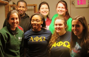 Catholic University of America students volunteering at the Jordan House in Washington, DC, as part of the MLK Day of Service, Jan. 18, 2016.   Matt Hadro/CNA.