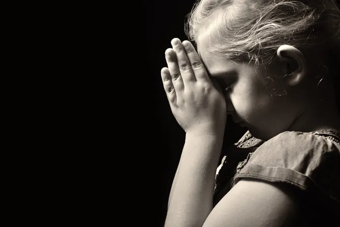 Child praying Credit itsmejust Shutterstock CNA