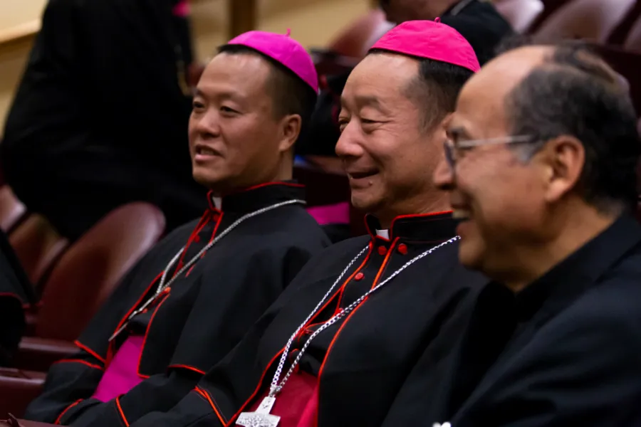 Bishop Joseph Guo Jincai (left) and Bishop Yang Xiaoting (right) at Opening of the XV Ordinary General Assembly of the Synod of Bishops. ?w=200&h=150