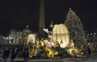 Christmas tree and Navity scene in St. Peter's Square on Dec. 7, 2017.   L'Osservatore Romano.