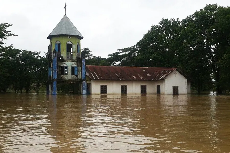 Church submerged in flood waters in Myanmar in Aug 2015. ?w=200&h=150