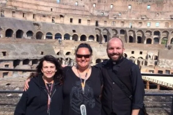 Clarissa Glitterbear Salazar center with Tanya Cangelosi R and Fr Mike O Laughlin inside the colosseum in Rome Credit Denver Homeless Ministries CNA