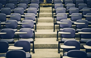 Classroom.   wk1003mike via www.shutterstock.com.