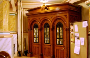 Confessional.   Paul Lowry (CC BY 2.0).