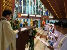 Bishop Sirisut of Nakhon Ratchasima leads religious in renewing their vows, Feb. 1, 2014. 