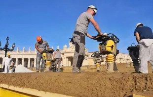 Construction begins on 2018 Vatican Nativity scene.   City of Jesolo.