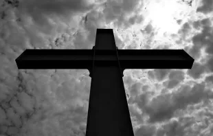 Cross of the Martyrs. Aaron Groote via Flickr (CC BY-NC-SA 2.0).