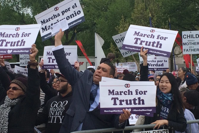 Crowds hold signs in defense of traditional marriage at the March for Marriage in Washington DC on April 25 2015 Catholic News Agency Credit Adelaide Mena 42515 CNA