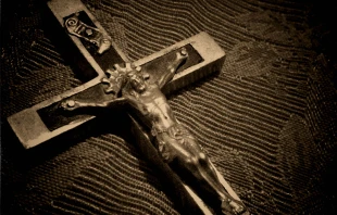 Crucifix.   Bluekdesign via Flickr (CC BY-NC-SA 2.0).