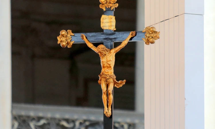 Crucifix at the Jubliee Audience in St Peters Square on March 12 2016 Credit Alexey Gotovskiy CNA 3 12 16