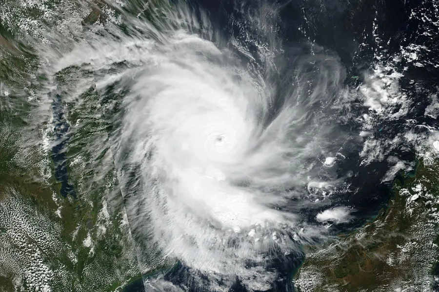 Cyclone Kenneth before landful just east of Pema, Mozambique, April 25, 2019. ?w=200&h=150