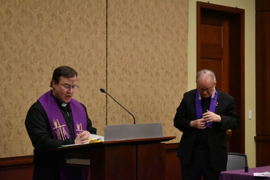 Fr Bill Carloni (left) and Fr. Pat Conroy, SJ, at the distribution of ashes on Capitol Hill, 2019. ?w=200&h=150