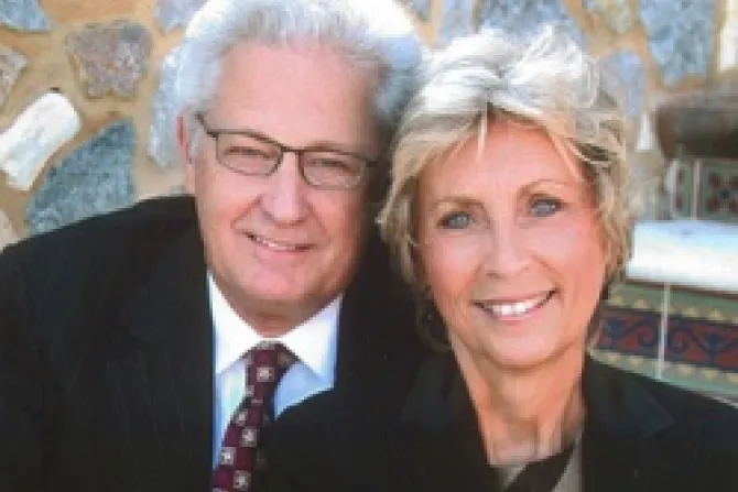 David Green Founder and CEO of Hobby Lobby with his wife Barbara Credit Becket Fund CNA US Catholic News 11 20 12