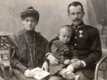 Karol Wojtyla with his parents. Photo courtesy of the Dicoese of Krakow.