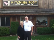 Donald and Evelyn Knapp at the Hitching Post Wedding Chapel in Coeur d'Alene, Idaho. Photo courtesy of Alliance Defending Freedom.