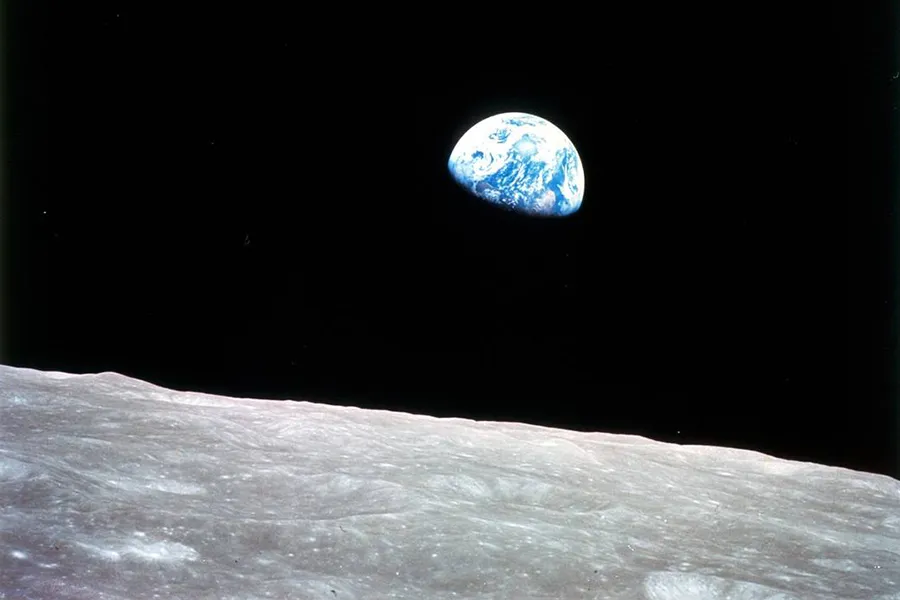A photo of the earth by the crew of Apollo 8, the first manned mission to the moon, which entered lunar orbit Dec. 24, 1968. Credit: NASA/Bill Anders.?w=200&h=150