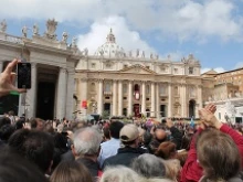 Easter Sunday Mass. St. Peters Square. March 31, 2013. 