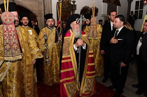 Ecumenical Patriarch Bartholomew exits the Patriarchal Church of St. George to greet Pope Francis. ?w=200&h=150