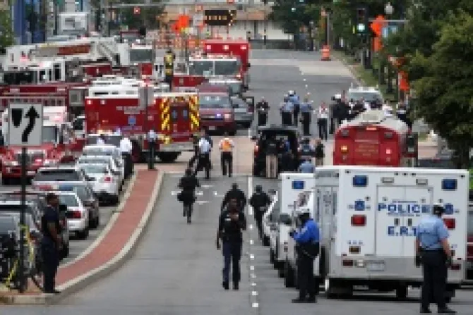 Emergency vehicles and law enforcement personnel respond to shots at the Washington Navy Yard Sept 16 2013 Credit Alex Wong Getty Images News Getty Images CNA 9 16 13