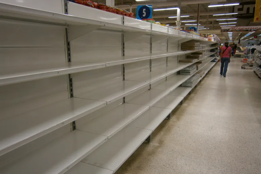 Empty shelves in a Venezuelan market, March 2014. ?w=200&h=150