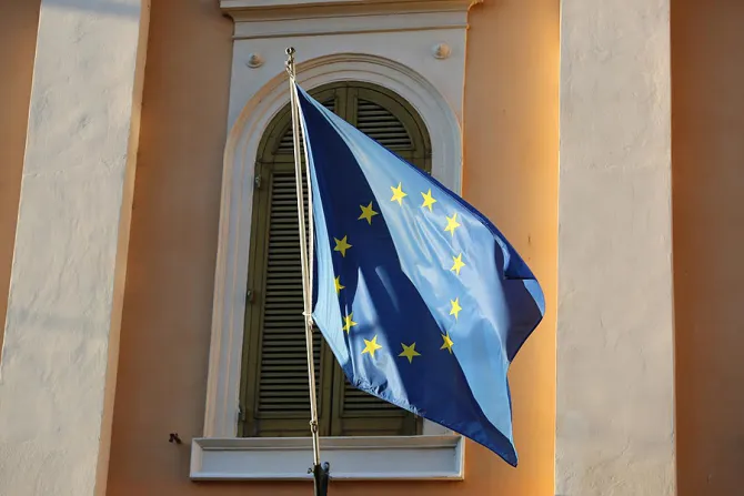 European Unions Flag in Rome Italy April 10 2015 Credit Bohumil Petrik CNA 4 10 15