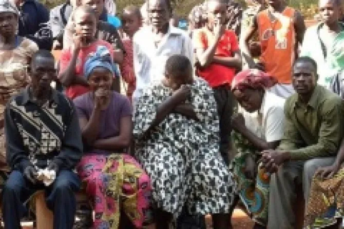 Faithful in the Central African Republic gather to pray for peace Credit ACN CNAjpg