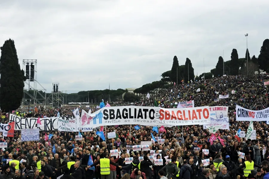 Hundreds of thousands participate in Family Day in Rome, protesting a new bill that would legalize civil unions in Italy. ?w=200&h=150