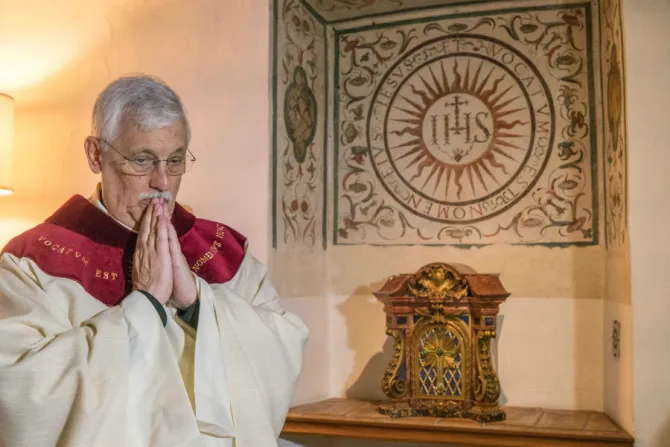 Father Arturo Sosa the newly elected Superior General of the Society of Jesus prepares to say Mass at the Gesu in Rome Oct 15 2016 Credit GC36 via Flickr