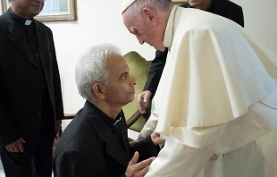 Father Tom Uzhunnalil meets with Pope Francis in Vatican City on Sept. 13, 2017.   L'Osservatore Romano.