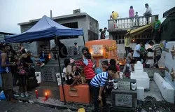 Filipinos visit their dead on All Saints Day at the Manila North Cemetery, Nov 1, 2012. ?w=200&h=150
