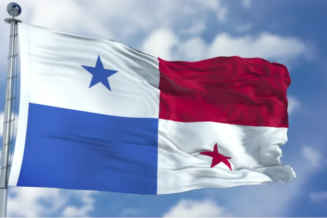 Flag of Panama Credit  memodji Shutterstock