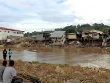 Damage to homes in Honiara along the Mataniko river. 