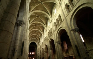 The interior of the church of Fontgombault Abbey.   Robindch (CC BY 3.0)