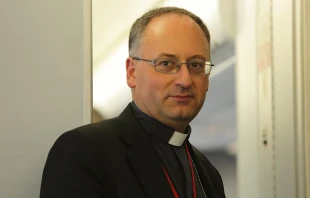 Fr. Antonio Spadaro, S.J., editor in chief of La Civilta Cattolica, aboard the papal flight to Quito, July 5, 2015.   Alan Holdren/CNA.