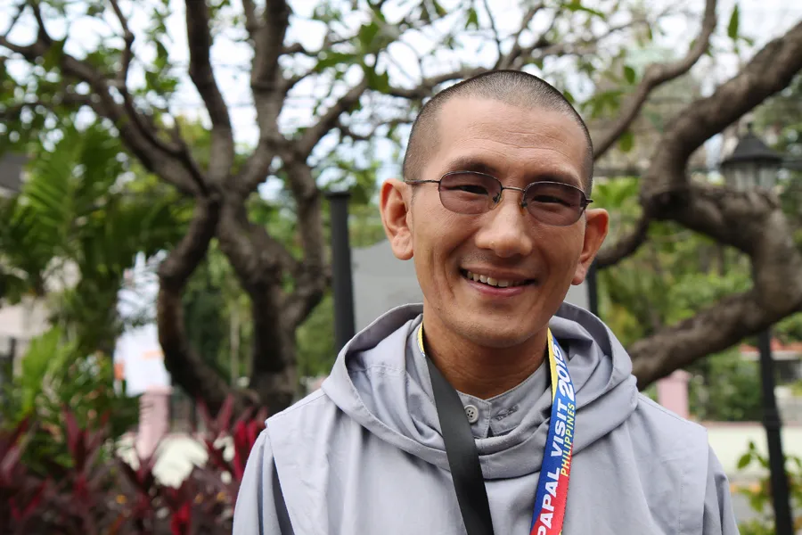  Fr. Justin of the Brothers of Saint John in Cebu waits for the arrival of Pope Francis to the Philippines on Jan. 15, 2015. ?w=200&h=150