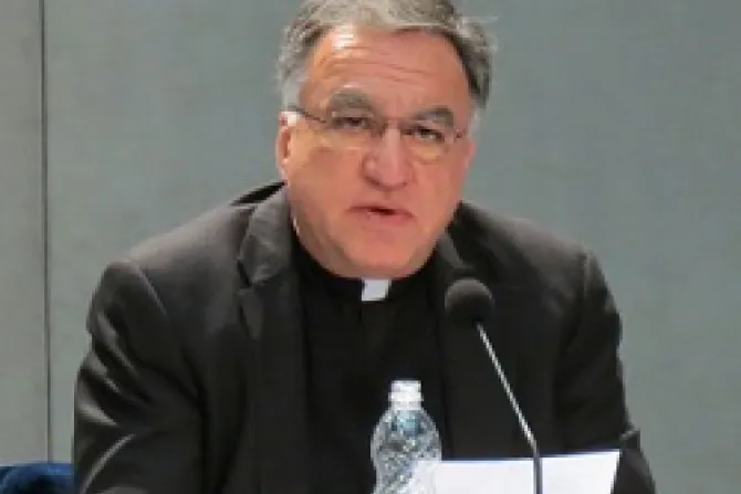 Fr Thomas Rosica in the Vatican Press Office Feb 26 2013 Credit David Uebbing CNA CNA Vatica Catholic News 2 26 13