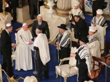 Pope Francis is greeted at Rome's Major Synagogue, Jan. 17, 2016. 