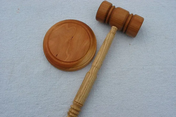 Gavel and Stryker Credit Keith Burtis via Flickr CC BY 20 3 10 15 CNA