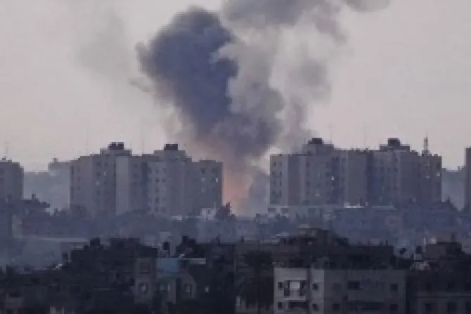Gaza hit by Israeli airstrikes on Nov 14 2012 CNA Credit  lpjorg
