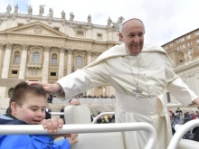 Pope Francis with Peter Lombardi at the General Audience in St. Peter's Square, March 28, 2018. 
