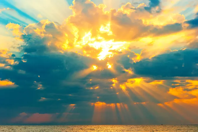 Golden rays of sun Credit kosmos111 Shutterstock CNA
