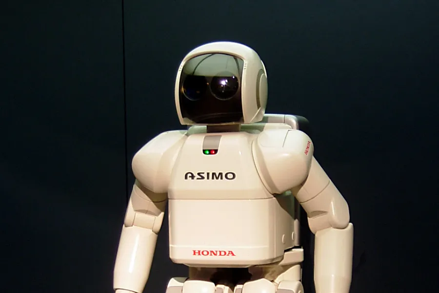 ASIMO, a humanoid robot created by Honda in 2000 (CC BY-SA 3.0).?w=200&h=150